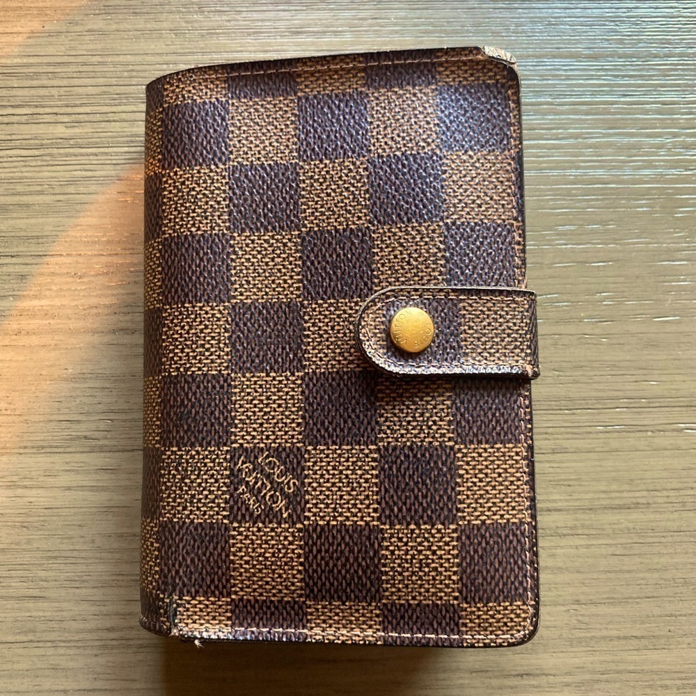 LOUIS VUITTON DAMIER EBENE KISS LOCK WALLET​​​​​​​​ - Picture 2 of 16